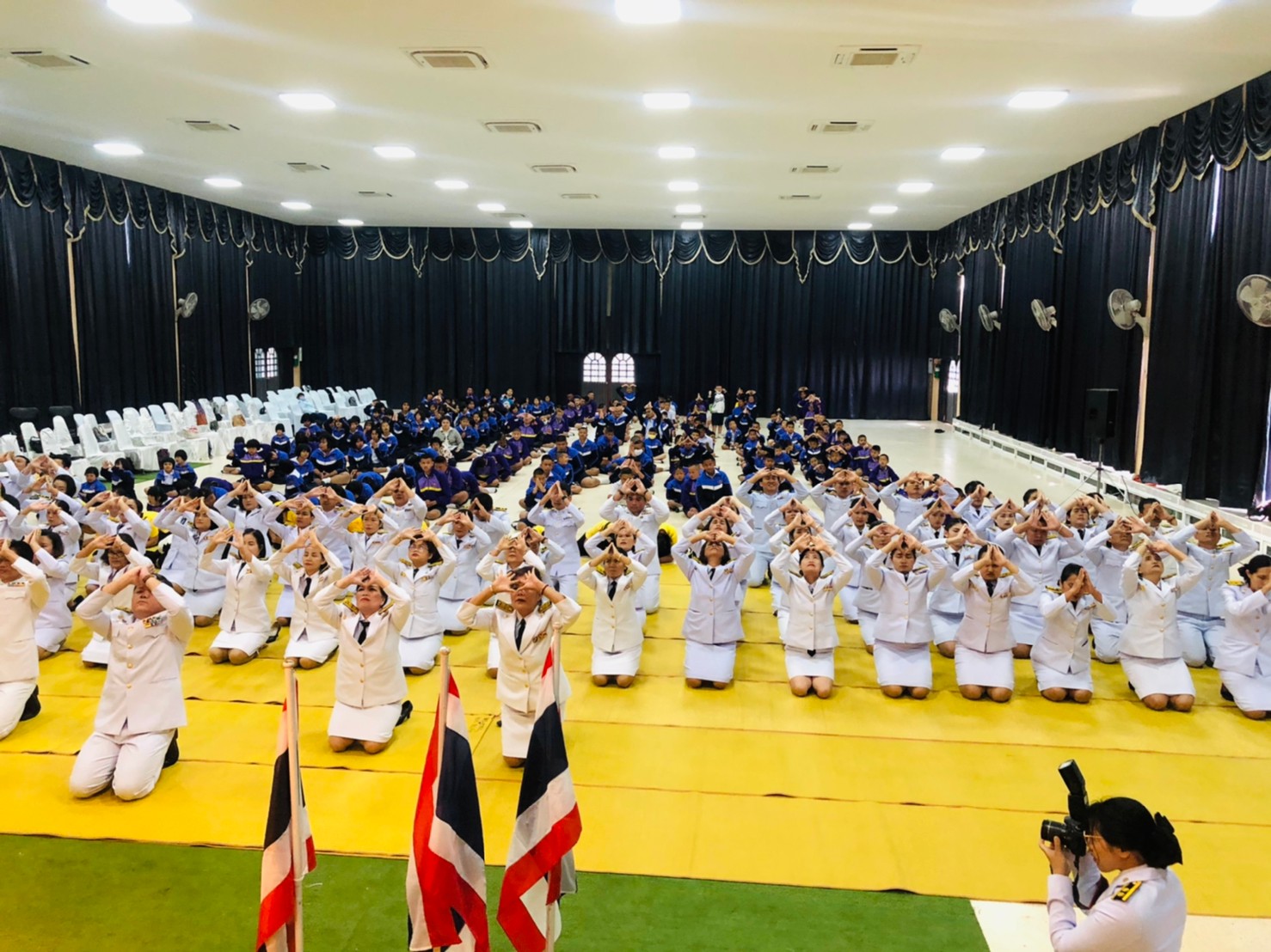 ภาพกิจกรรมเนื่องในวันคล้ายวันพระบรมราชสมภพ พระบาทสมเด็จพระบรมชนกาธิเบศร มหาภูมิพลอดุลยเดชมหาราช บรมนาถบพิตร วันชาติ วันพ่อแห่งชาติ และจิตอาสาพระราชทาน